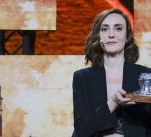 Premio Campiello 2021: la vincitrice è Giulia Caminito