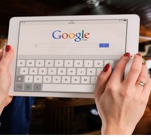 Le parole più cercate su Google nel 2022: qual è il loro significato?
