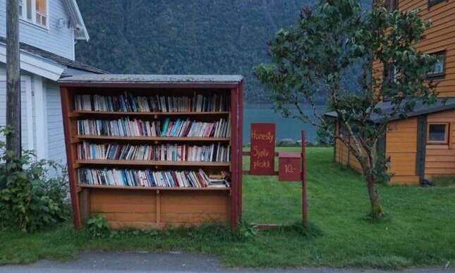 Il paradiso dei lettori esiste: a Mundal 280 abitanti vivono immersi tra i libri