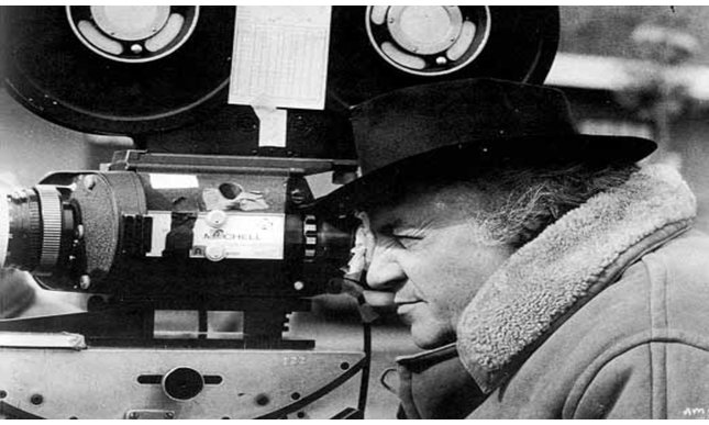 Federico Fellini: tutti i libri nei film del regista 