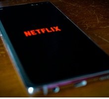 Netflix: catalogo novembre 2020 con serie tv e film tratti da libri