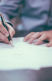 Aumento stipendio docenti: una nuova beffa secondo l'Anief. A rischio gli 80€
