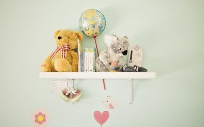 Leggere i classici ai piccoli pazienti: ecco l'idea di successo di un pediatra