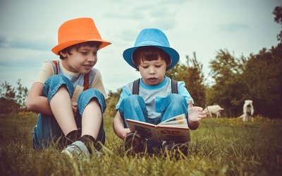 “Leggete almeno 15 minuti”: la campagna francese per riscoprire il piacere della lettura