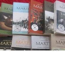 Il Trono di Spade: tutti i libri della saga delle Cronache del ghiaccio e del fuoco