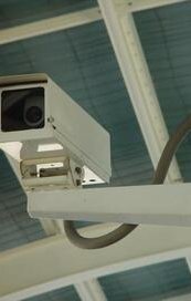 Grembiule e videosorveglianza nelle classi: le ultime novità per la scuola