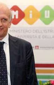 Bussetti: docenti che si impegnano di più guadagnano di più