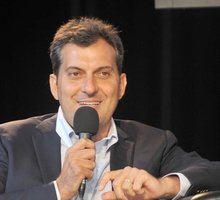 Mario Calabresi lascia Repubblica: l'annuncio del giornalista e scrittore su Twitter