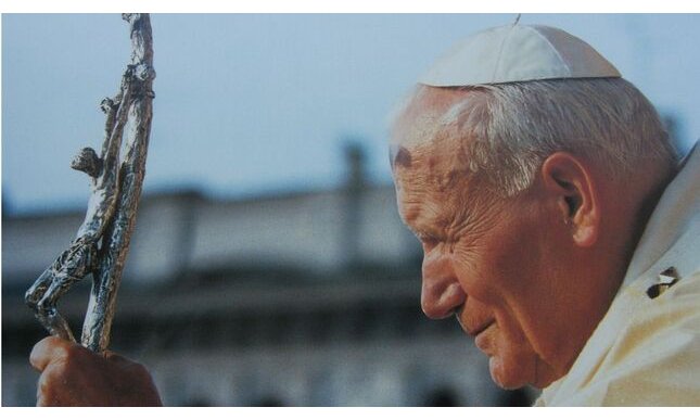 Centenario nascita Papa Giovanni Paolo II: 10 libri per conoscerne la storia