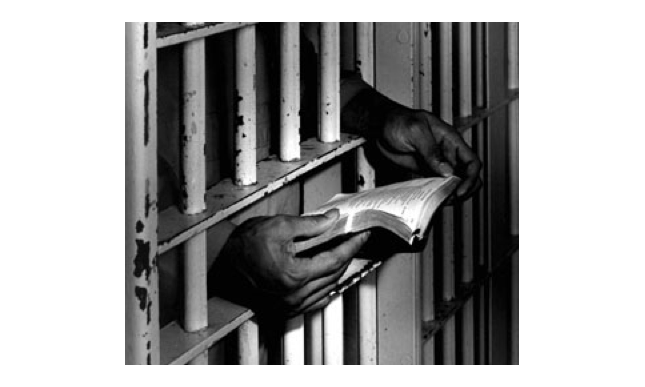 Libri in carcere: leggere un libro riduce la reclusione?