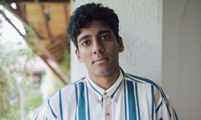 Chi è Anuk Arudpragasam, lo scrittore finalista al Booker Prize 2021