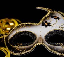 “La maschera” di Trilussa: testo, parafrasi e significato della poesia