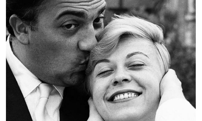 Le lettere di Fellini alla moglie: le parole d'amore del regista per Giulietta Masina