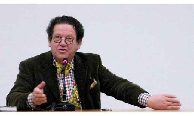 Muore a 71 anni Philippe Daverio: ricordiamo lo storico dell'arte e i suoi libri