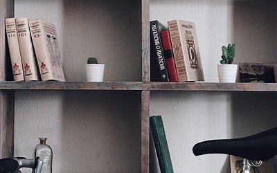 Libri della biblioteca a domicilio: l'idea di un paese in provincia di Modena
