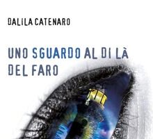 Uno sguardo al di là del faro