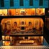 La casa delle bambole (con biblioteca) più famosa del mondo compie 100 anni