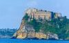 Palazzo d'Avalos a Procida: il carcere che ispirò Elsa Morante