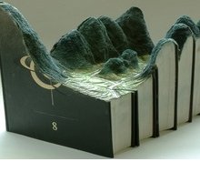 Opere d'arte create con i libri: ecco quali sono le più belle 
