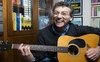 Mario Bonanno vince il Premio «Più a Sud di Tunisi» con “La Musica è finita”