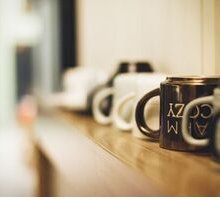 Tazze letterarie per gli amanti dei libri: 15 idee regalo