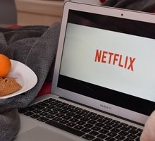 Netflix: catalogo dicembre 2020 con serie tv e film tratti da libri