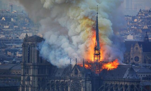 Incendio Notre Dame: ecco come fare una donazione per ricostruire la cattedrale