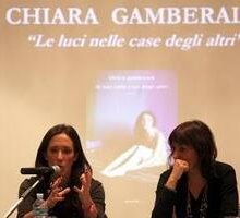 Chiara Gamberale in TV: “Le luci nelle case degli altri” diventa una fiction