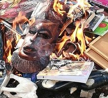 Libri di Harry Potter bruciati in Polonia: i testi colpevoli di stregoneria