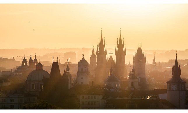 Praga: 5 libri da leggere per scoprire la città 