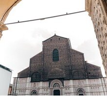 Bologna la Grassa: leggende metropolitane, amenità ed esagerazioni
