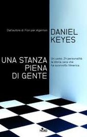 Una stanza piena di gente
