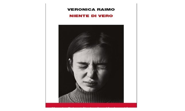 Chi è Veronica Raimo, l'autrice finalista al premio Strega 2022 