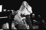 “Il volume del canto” di Alda Merini per la Giornata mondiale della poesia