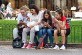 Cellulari in classe addio: la Camera valuta lo stop per professori e studenti