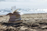 Estate 2023: 5 libri da leggere in riva al mare