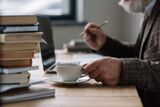 Crampo dello scrittore: cos'è e cosa lo provoca