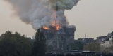 Notre Dame in fiamme: brucia la cattedrale del libro